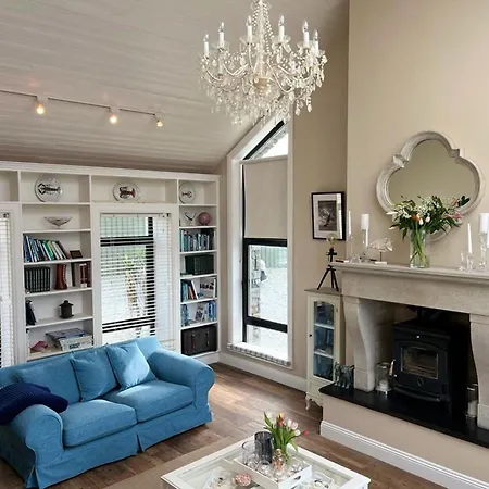 Doleen House * Ballyconneely