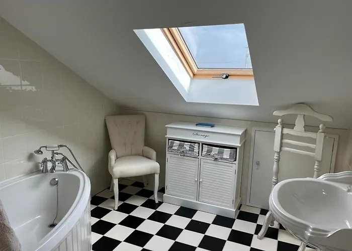 Doleen House * Ballyconneely