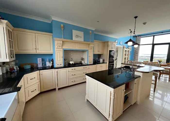 Doleen House * Балликоннили